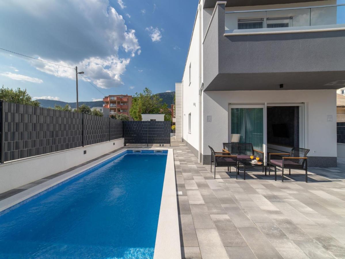Luxury Luna * Kastela